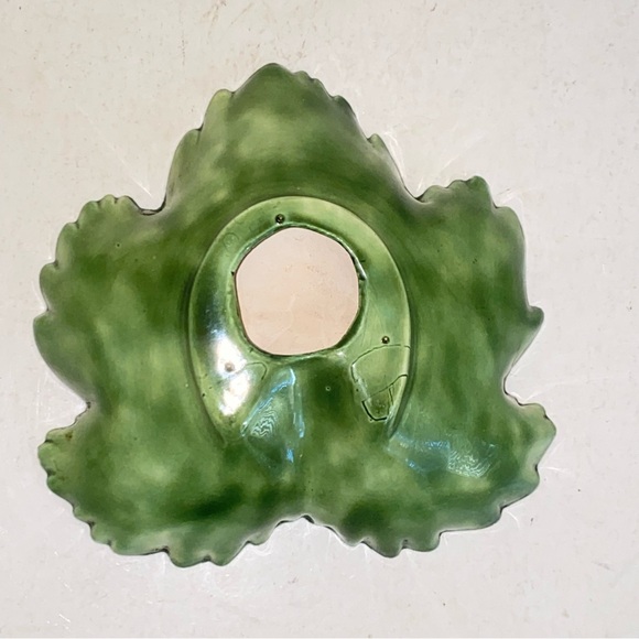 Vintage Green Ceramic Leaf Shaped Candy Nut Dish Decorative Table Decor - Picture 8 of 13